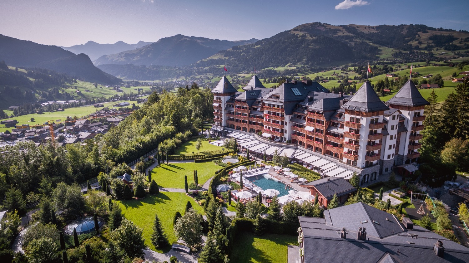 The Alpina Gstaad Evaluate – The Luxurious Editor