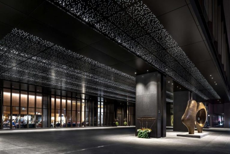 A closer look at Luxury Living Toronto Downtown